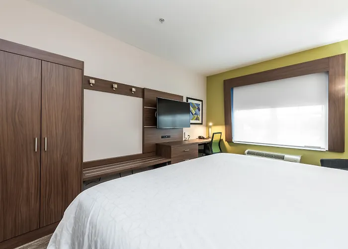 Holiday Inn Express & Suites Lagrange I-85 By Ihg